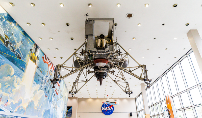 Illustration for article titled NASA's Building 9 Is The Giant Space Toy Box Of Your Dreams